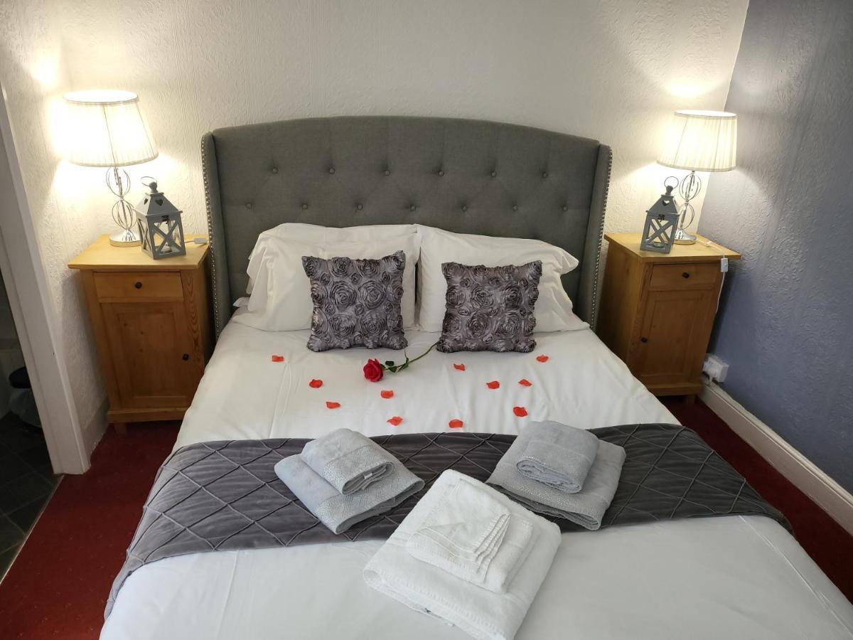 ホテル Hilton House エクステリア 写真
